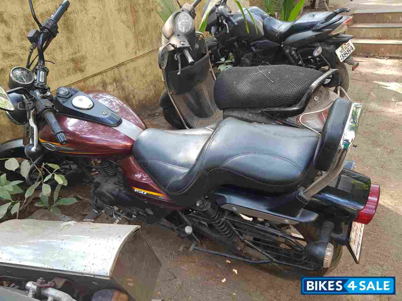 Maroon Bajaj Avenger Street 150