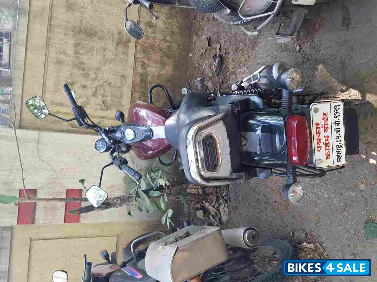 Maroon Bajaj Avenger Street 150