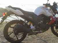 White And Red Yamaha FZ-S