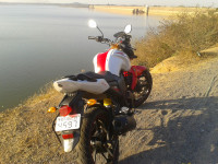 White And Red Yamaha FZ-S
