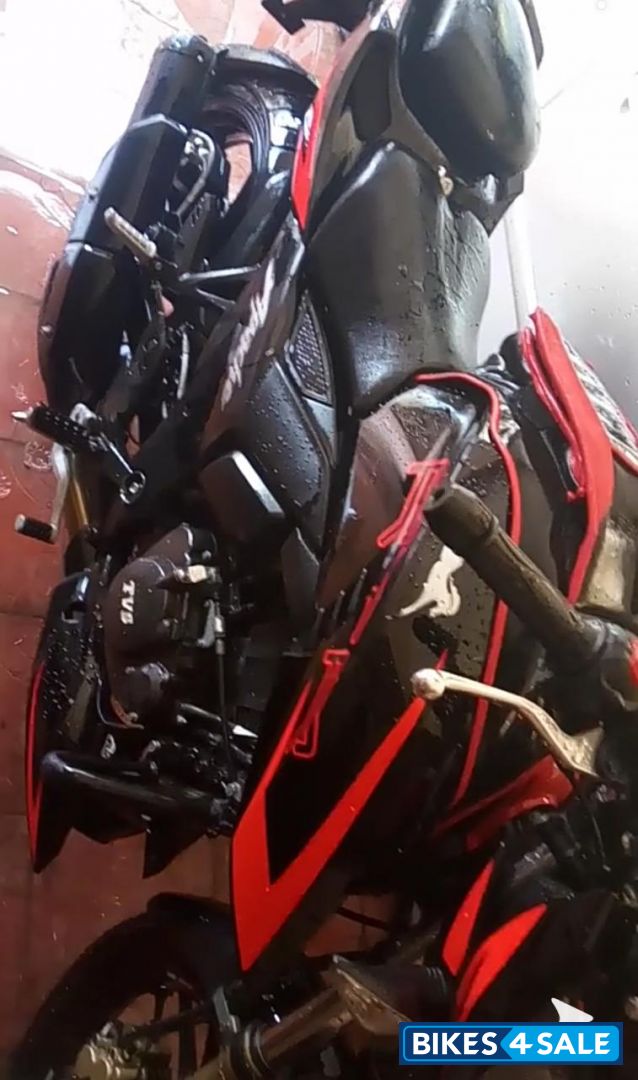 Black TVS Apache RTR 200 4V ABS Race Edition 2.0 Black TVS Apache RTR 200 4V ABS Race Edition 2.0