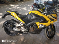 Bajaj Pulsar RS 200 ABS