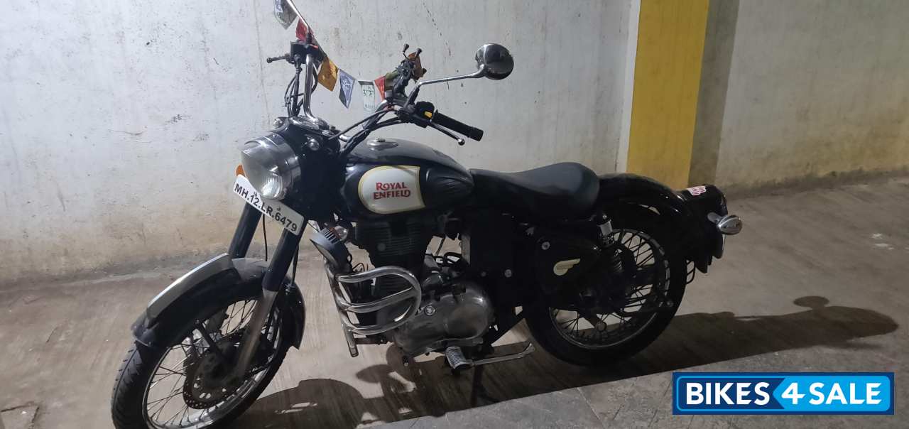 Black Royal Enfield Classic 350