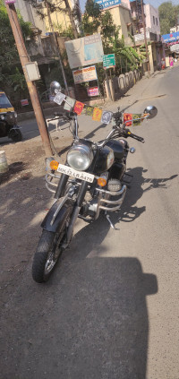 Black Royal Enfield Classic 350