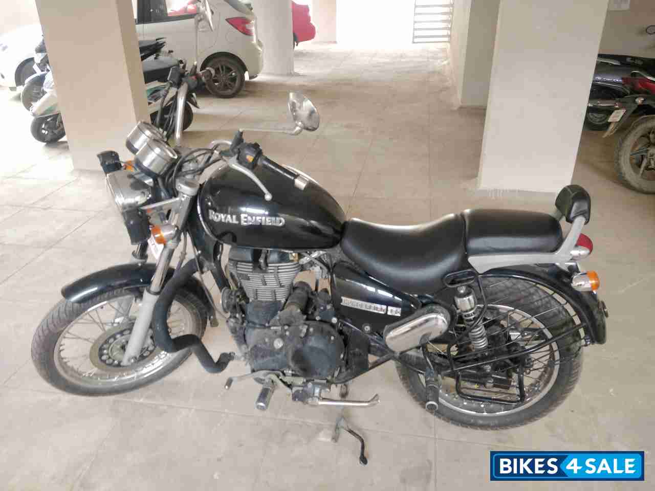 Flicker-black Royal Enfield Thunderbird 350