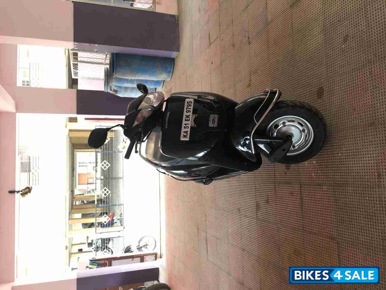Black Honda Activa
