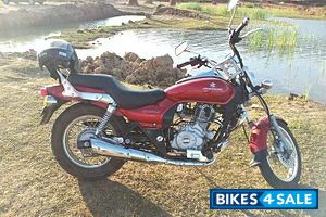 Red Bajaj Avenger 220 DTS-i