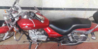 Red Bajaj Avenger 220 DTS-i