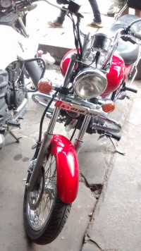 Red Bajaj Avenger 220 DTS-i
