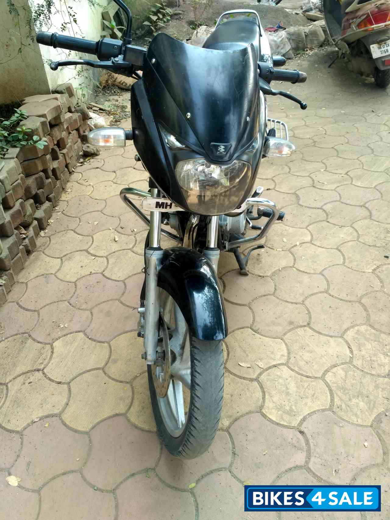 Black Bajaj Pulsar 150 DTSi