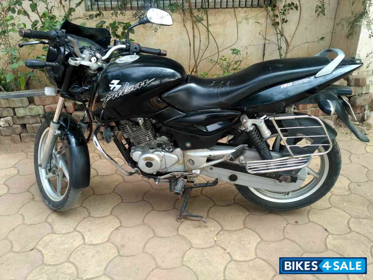 Black Bajaj Pulsar 150 DTSi