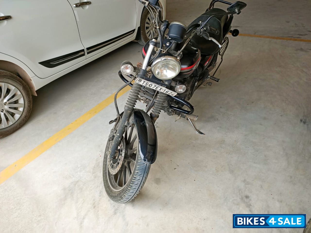 Mat Black Metallic Bajaj Avenger Street 220