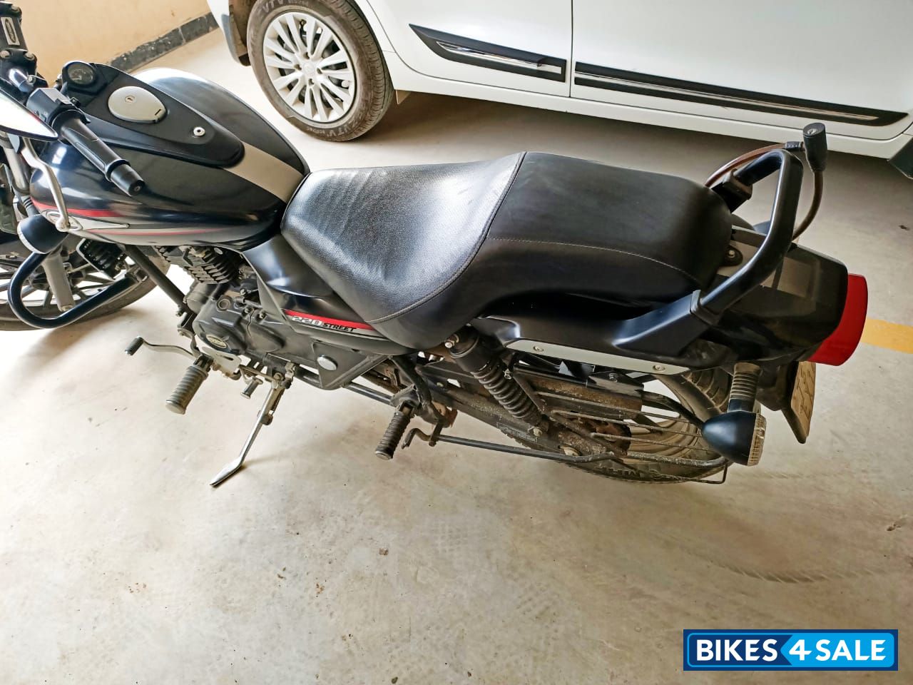 Mat Black Metallic Bajaj Avenger Street 220 Mat Black Metallic Bajaj Avenger Street 220