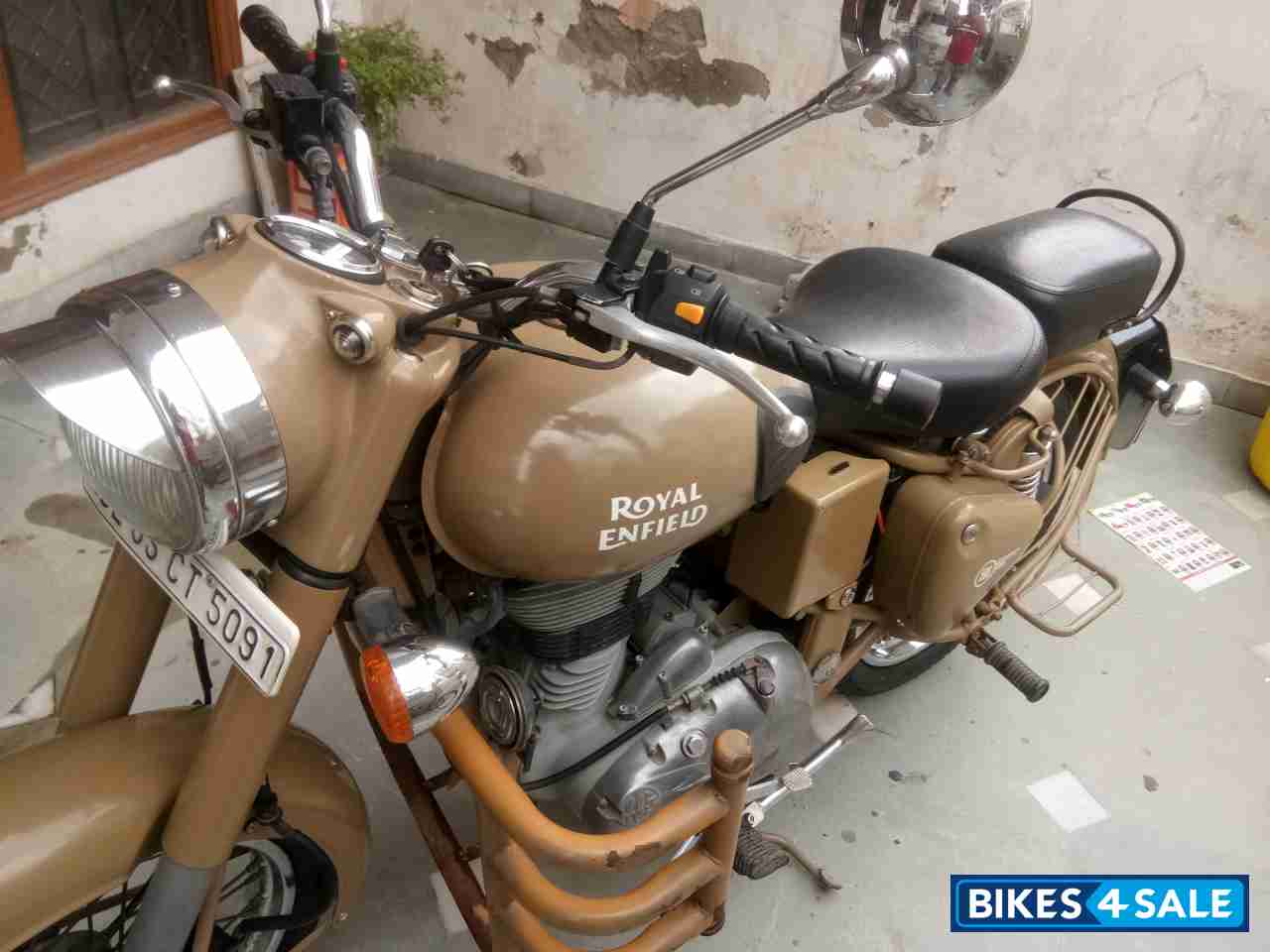 Royal Enfield Classic Desert Storm