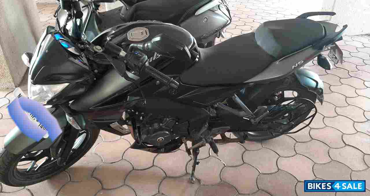 Bajaj Pulsar 200 NS ABS