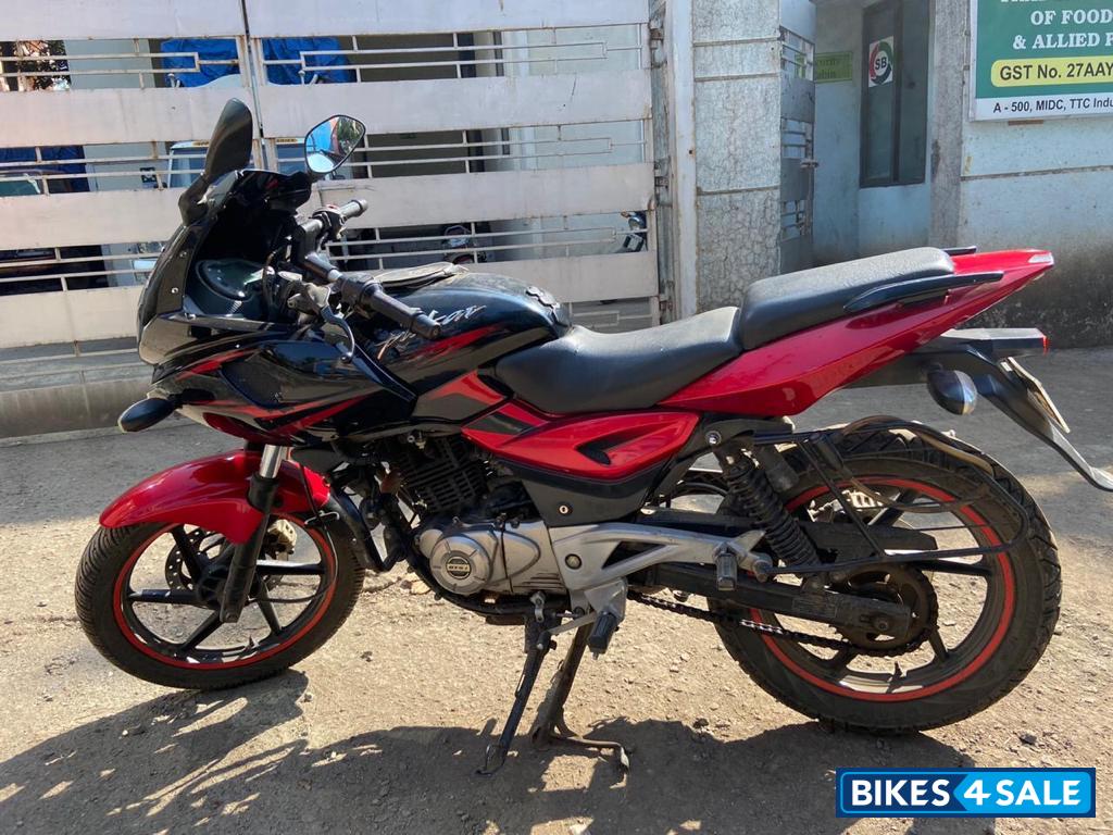 Bajaj Pulsar 220 DTSFi