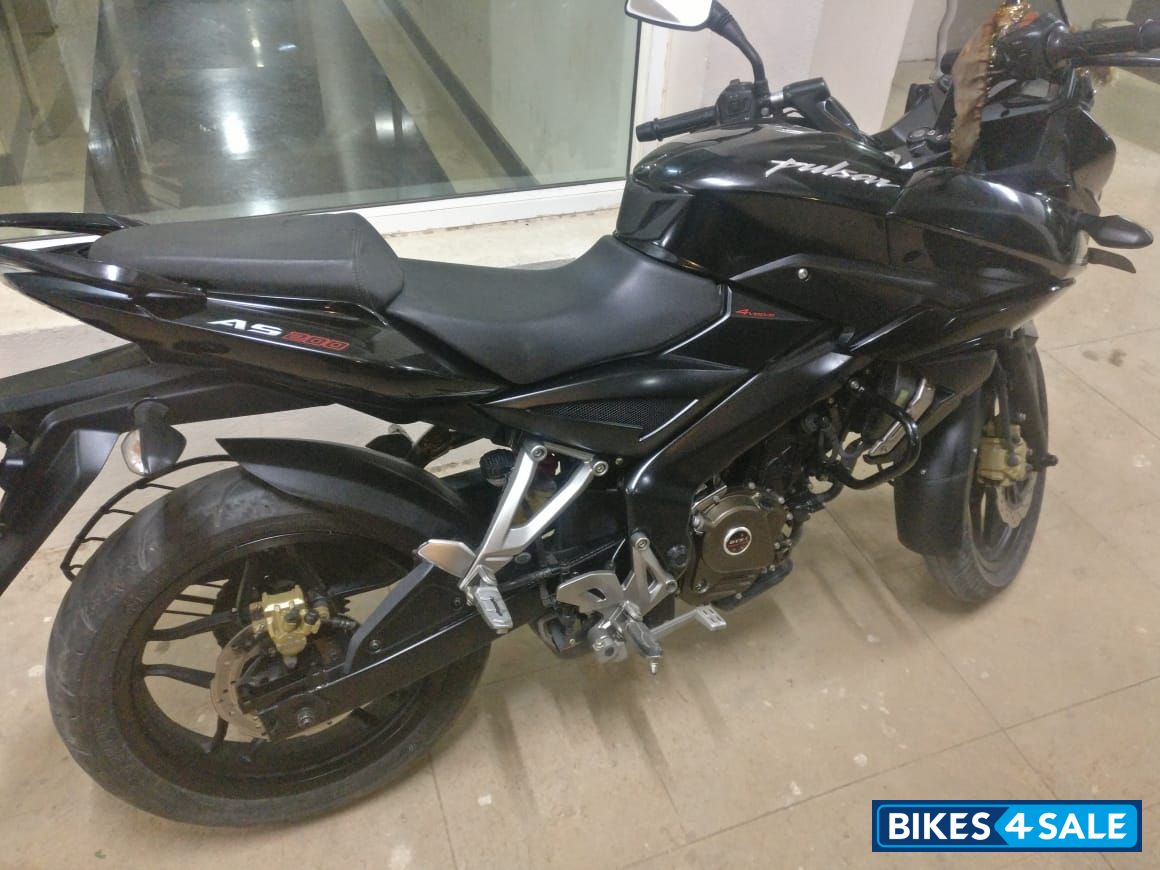 Black Bajaj Pulsar AS 200