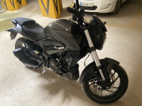 Black Bajaj Dominar 400 Disc