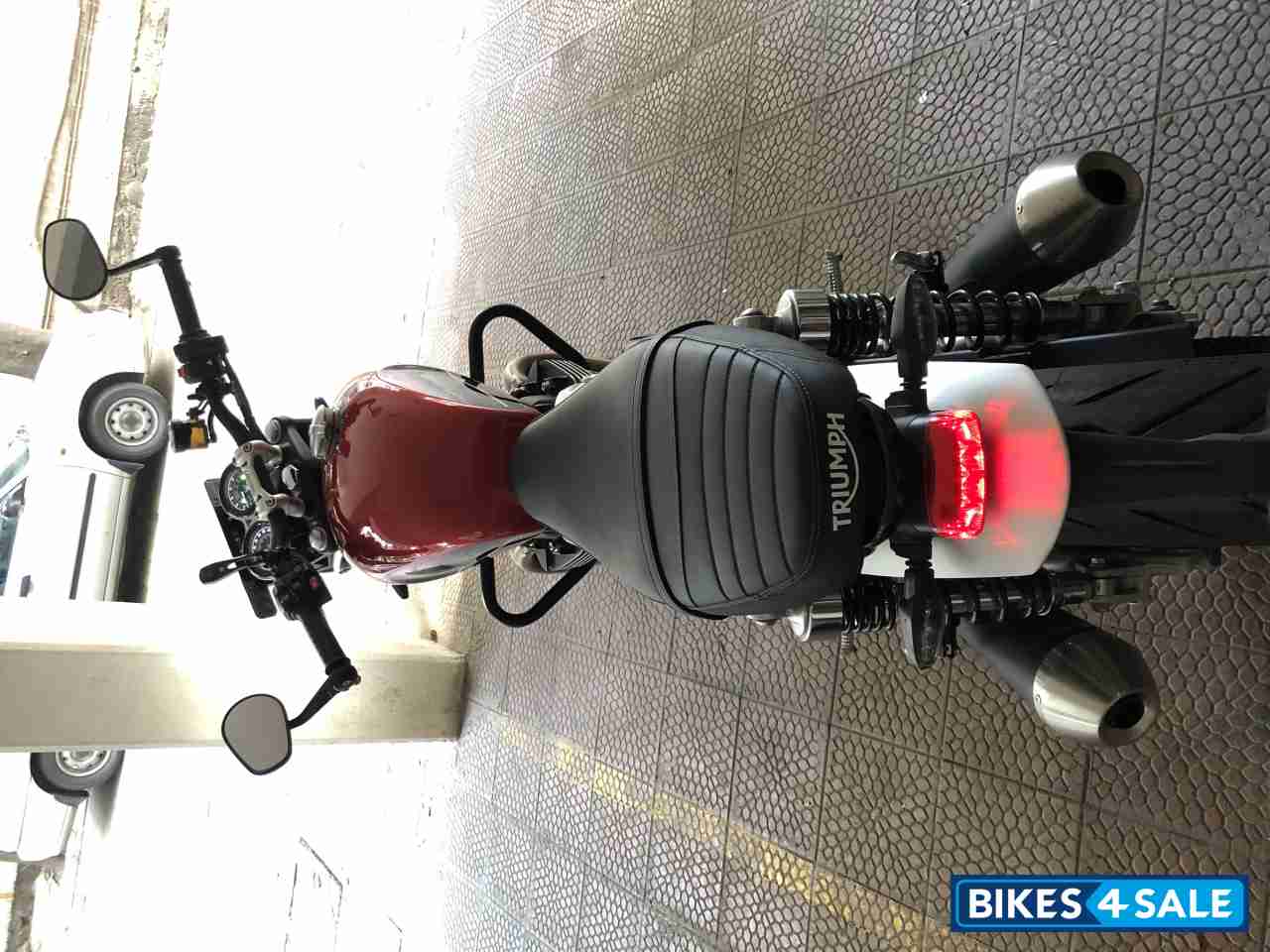 Red -black Triumph  speed twin