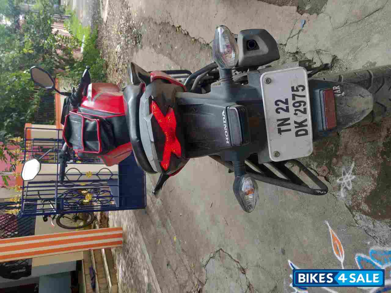 Honda CB Hornet 160R