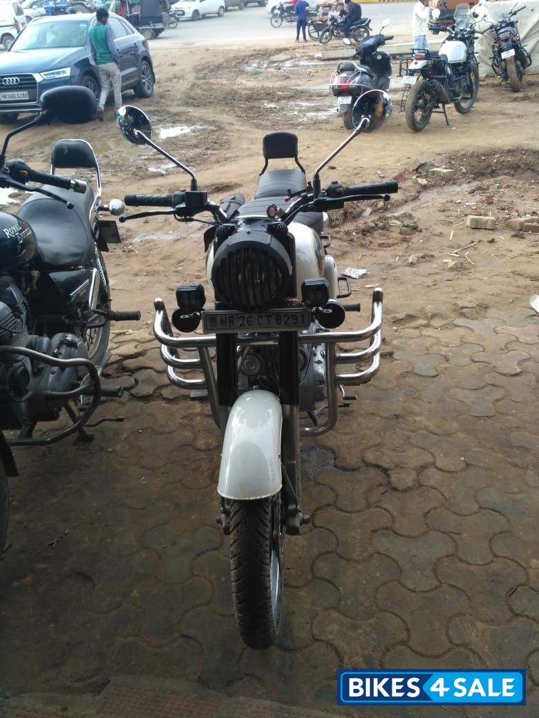White Ash Royal Enfield Classic 350 White Ash Royal Enfield Classic 350