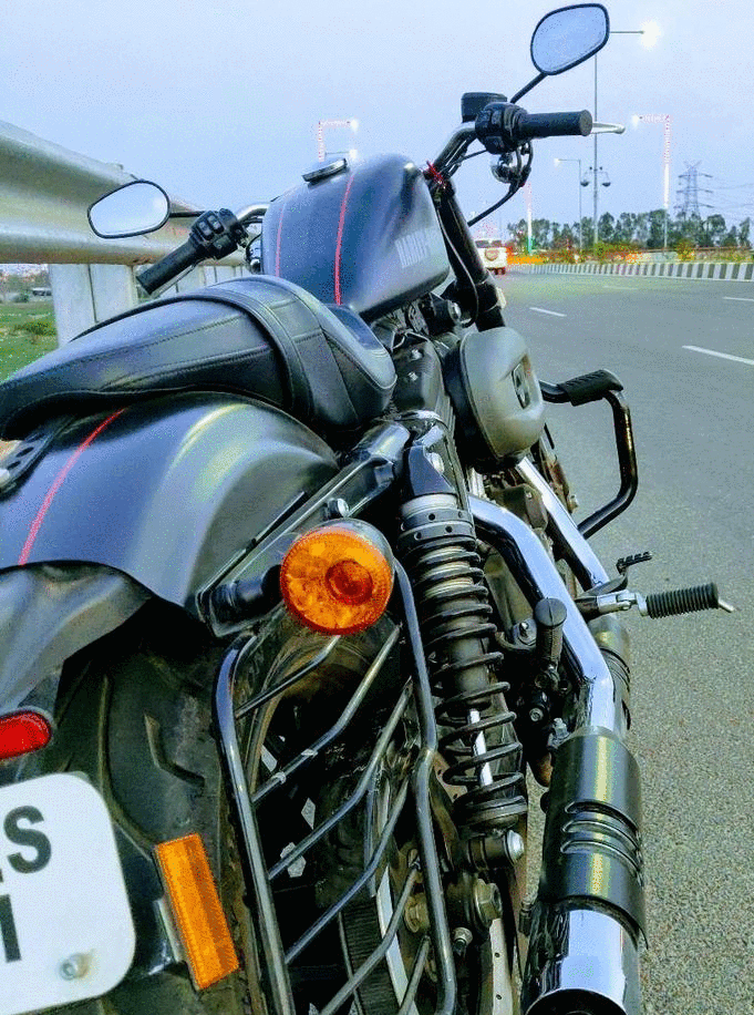 Black Harley Davidson Roadster