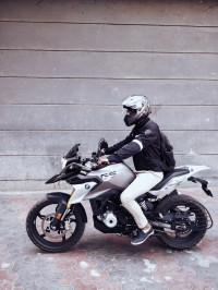 Cosmic Black BMW G 310 GS