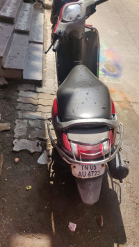 Red Honda Activa i