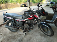 Red Bajaj Discover 100 DTS-Si