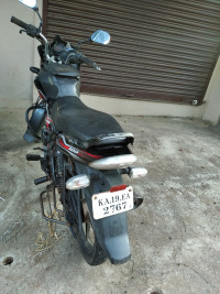 Red Bajaj Discover 100 DTS-Si