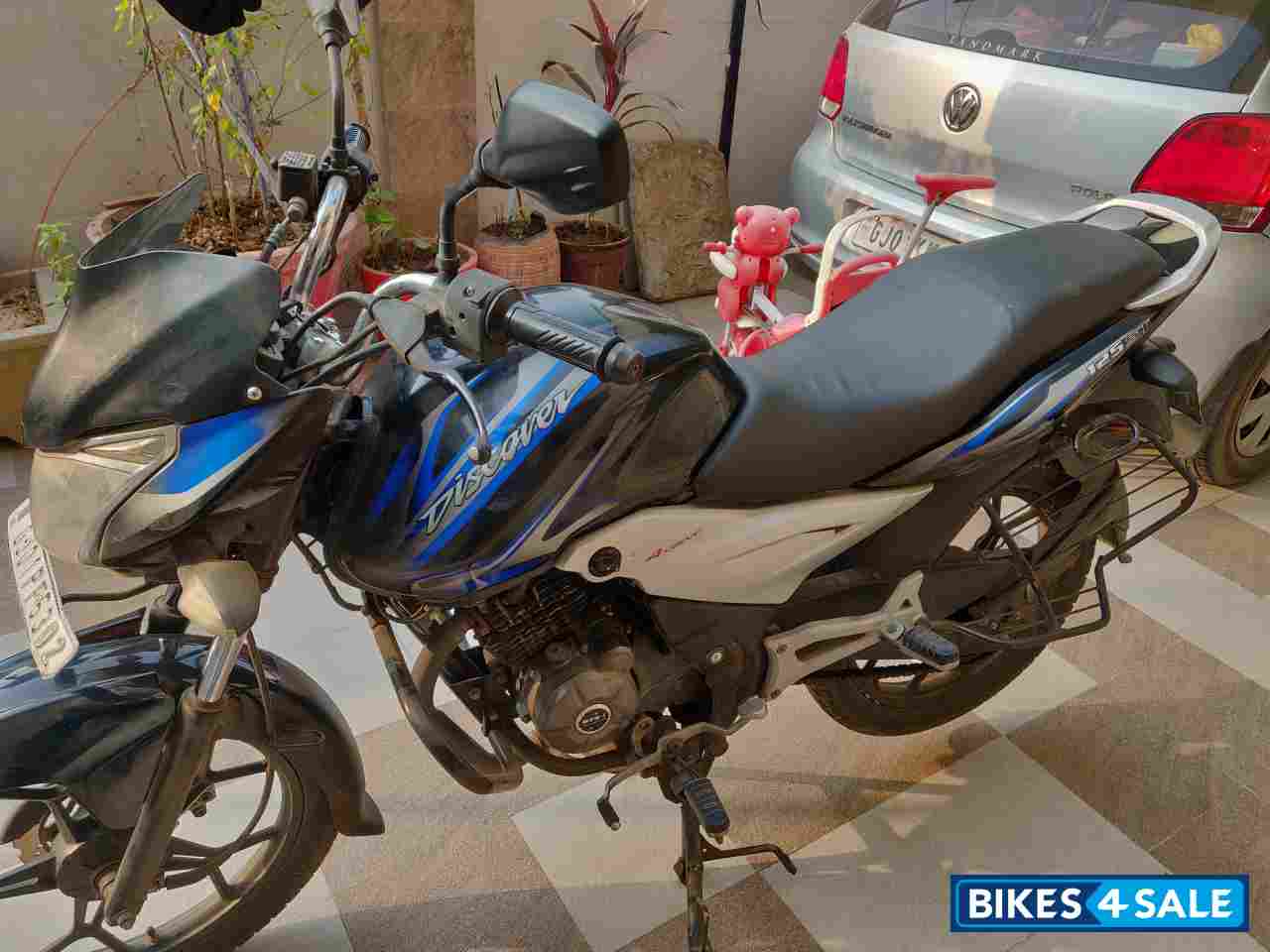 Bajaj Discover 125 ST