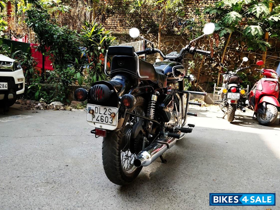 Black Royal Enfield Bullet Standard 500
