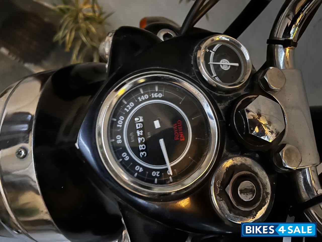 Black Royal Enfield Bullet Standard 500