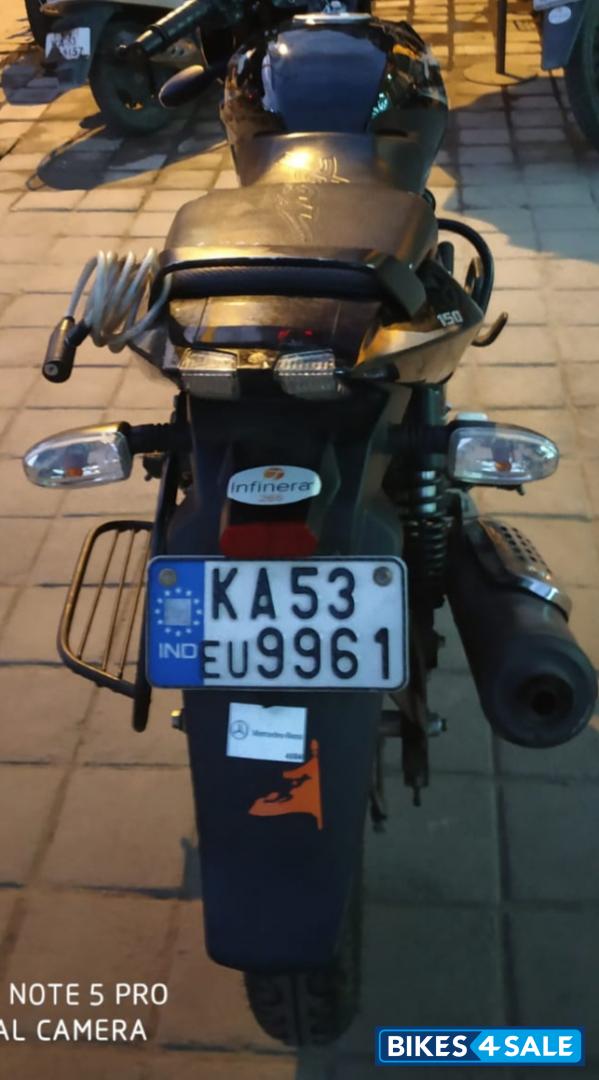 Black Bajaj Pulsar AS 150 Black Bajaj Pulsar AS 150