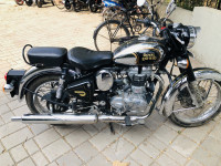 Black Royal Enfield Classic Chrome