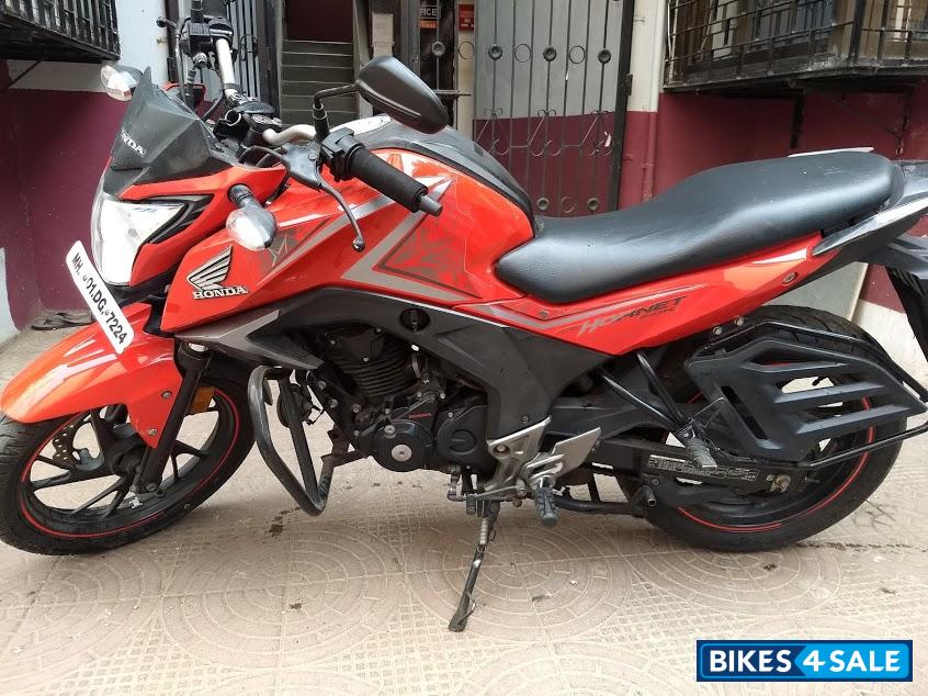 Red Honda CB Hornet 160R
