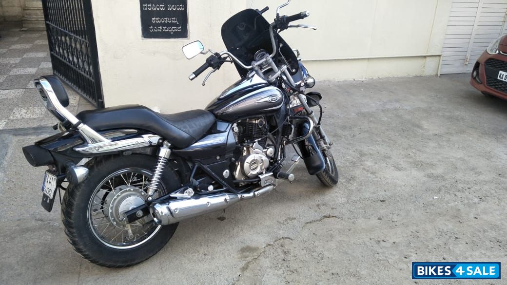 Black And Gray Bajaj Avenger Cruise 220 Black And Gray Bajaj Avenger Cruise 220