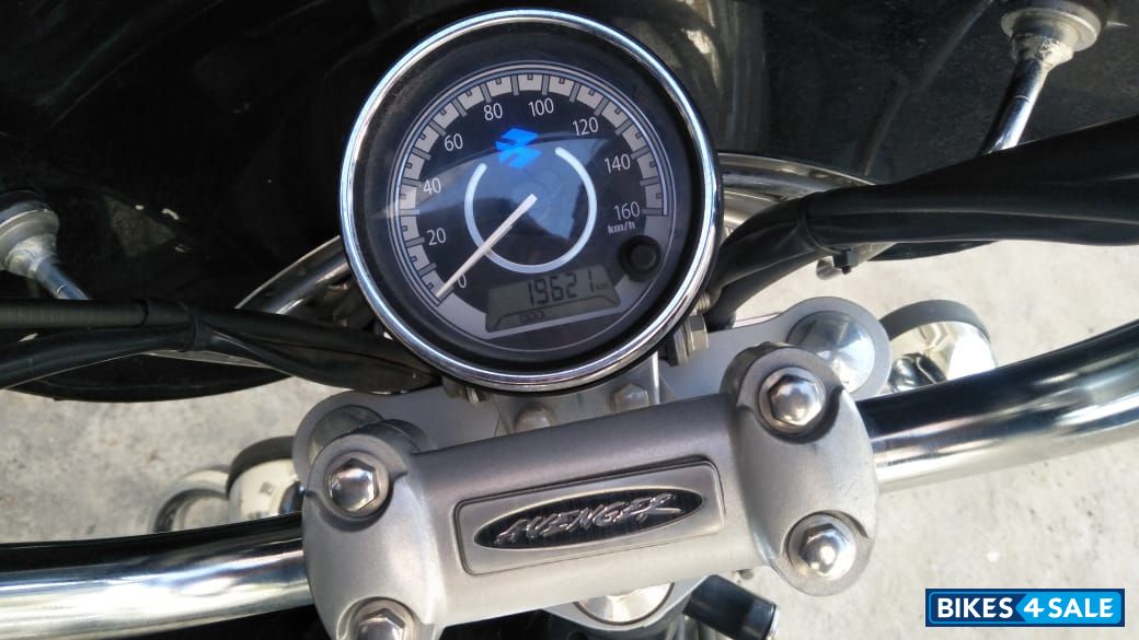 Black And Gray Bajaj Avenger Cruise 220 Black And Gray Bajaj Avenger Cruise 220