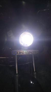 Black And Gray Bajaj Avenger Cruise 220