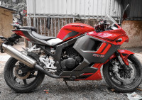 Red Hyosung GT250R