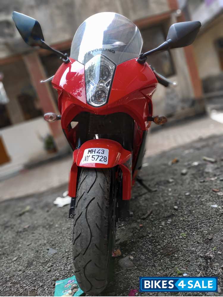 Red Hyosung GT250R Red Hyosung GT250R