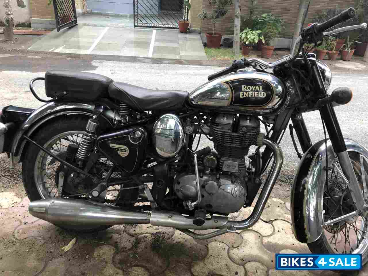 Royal Enfield Classic 500