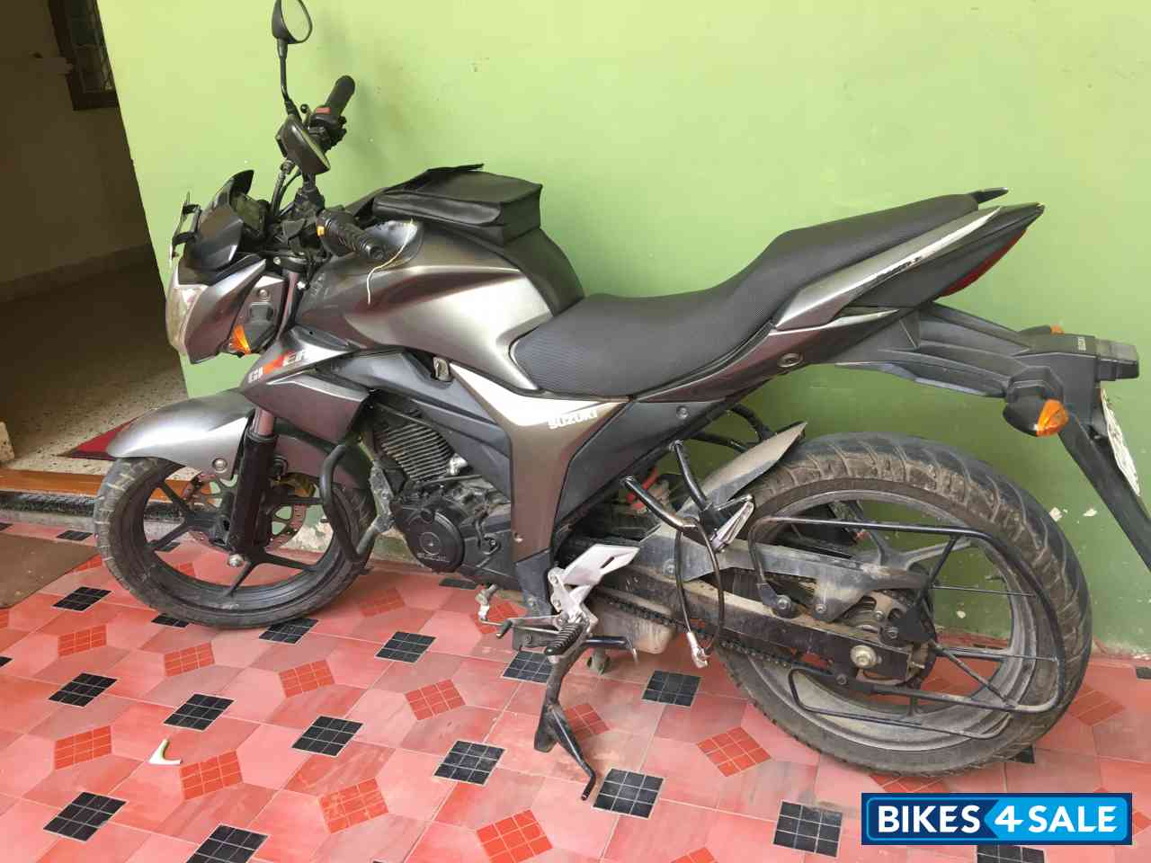 Grey Suzuki Gixxer ABS