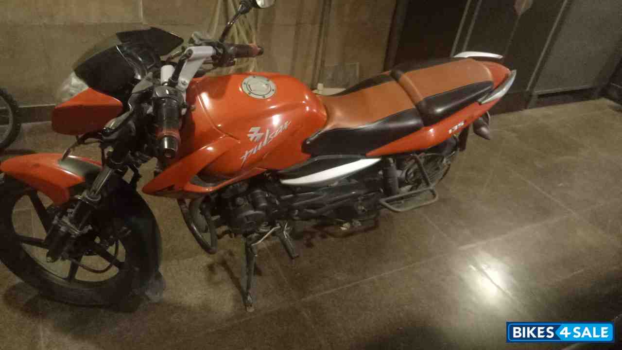 Red Bajaj Pulsar 135LS
