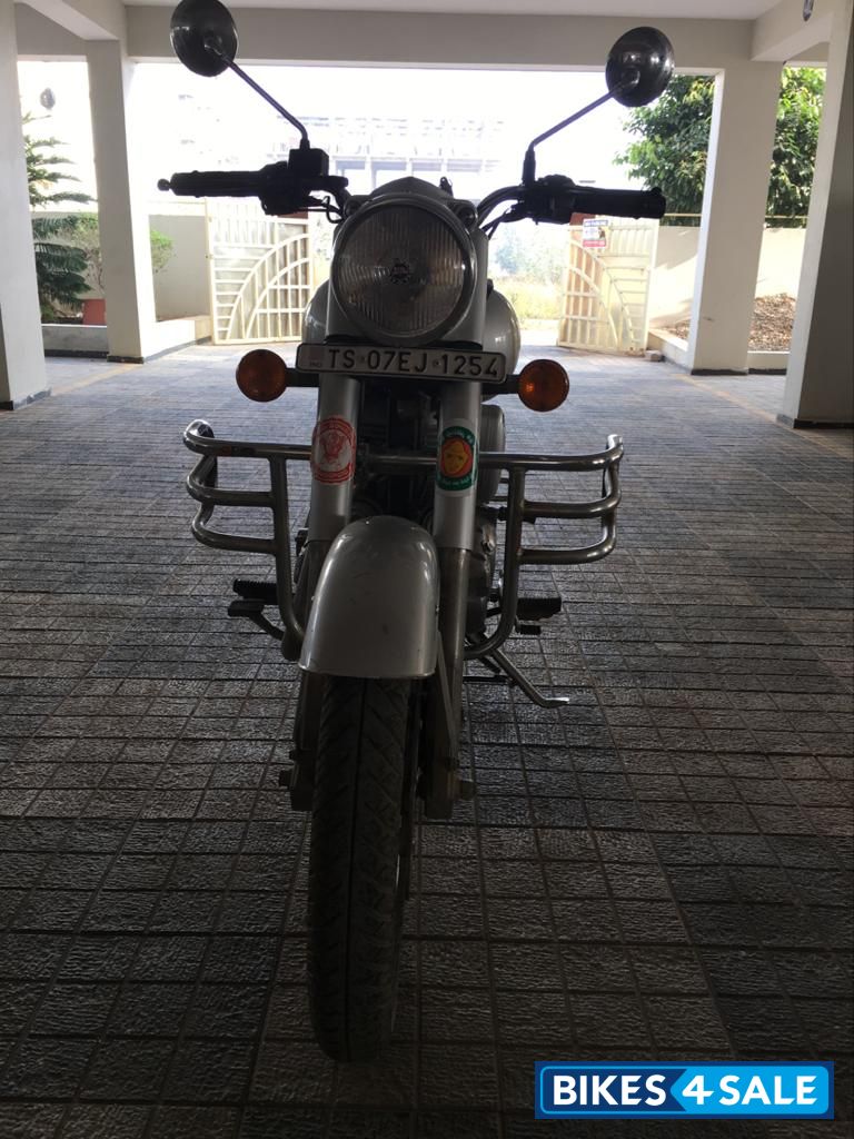 Silver Royal Enfield Classic 350