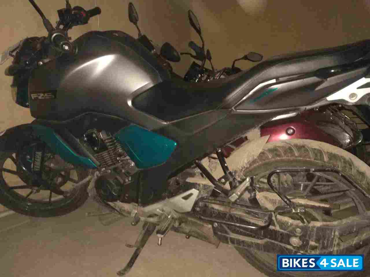 Grey Ceon Yamaha FZ-S FI V3