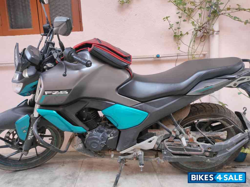 Grey Ceon Yamaha FZ-S FI V3