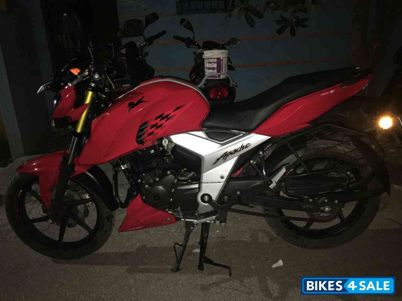 TVS Apache RTR 160 4V TVS Apache RTR 160 4V