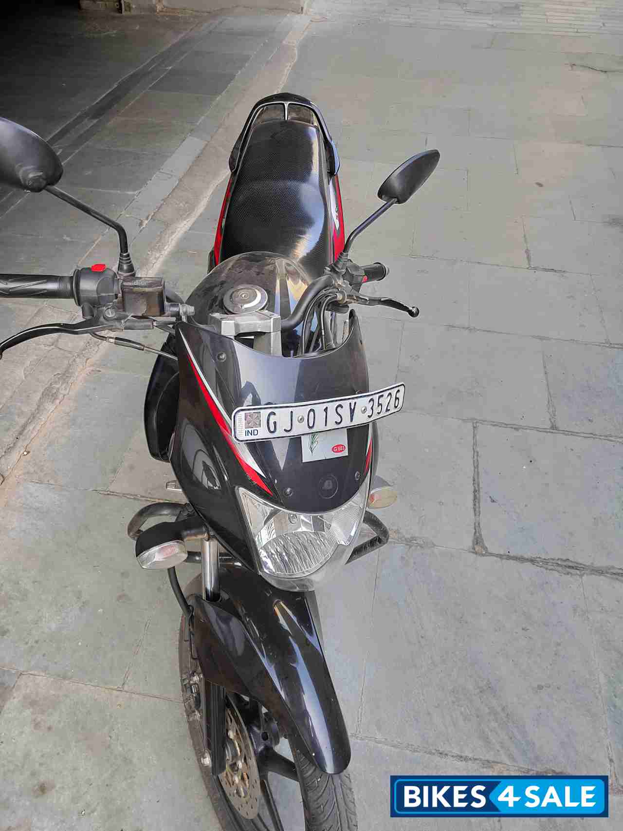 Black & Red Yamaha SS125