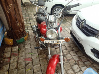 Red Bajaj Avenger 200 DTS-i